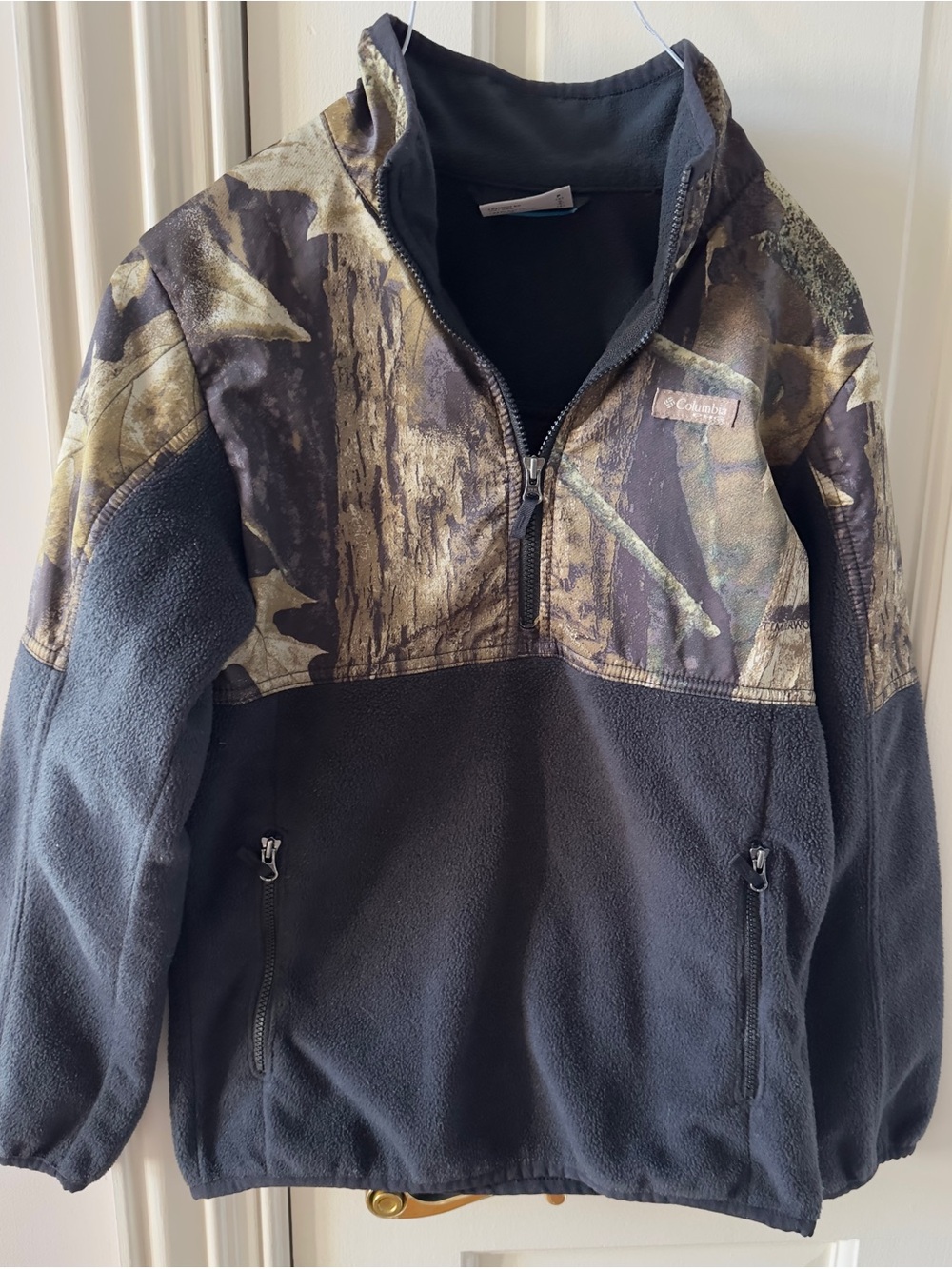 Columbia Black & Camo Fleece Pullover